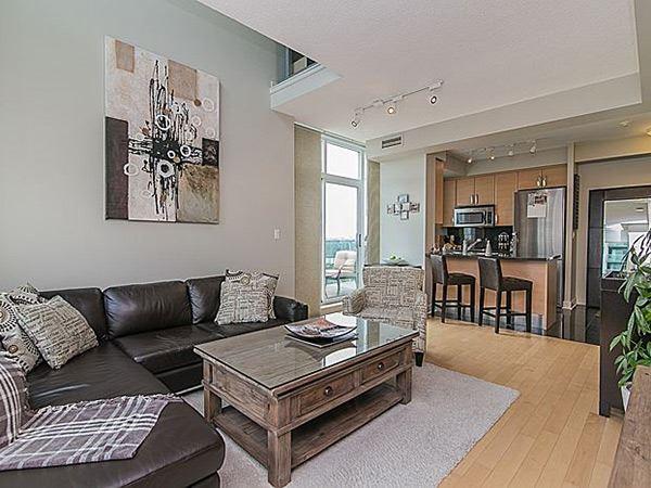 uph 11 - 1 Avondale Ave, Condo with 2 bedrooms, 2 bathrooms and 1 parking in Toronto ON | Image 1