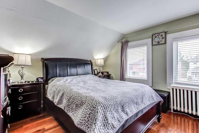 119 Bowie Ave, House detached with 3 bedrooms, 2 bathrooms and 7 parking in Toronto ON | Image 10