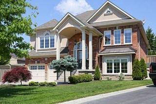 6 Gilchrist Crt, House detached with 2 bedrooms, 4 bathrooms and 6 parking in Whitby ON | Image 1