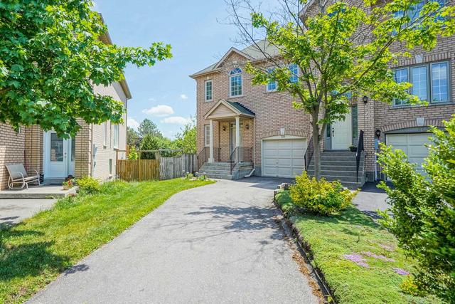 30 Provincial Pl, House attached with 3 bedrooms, 3 bathrooms and 5 parking in Brampton ON | Image 12