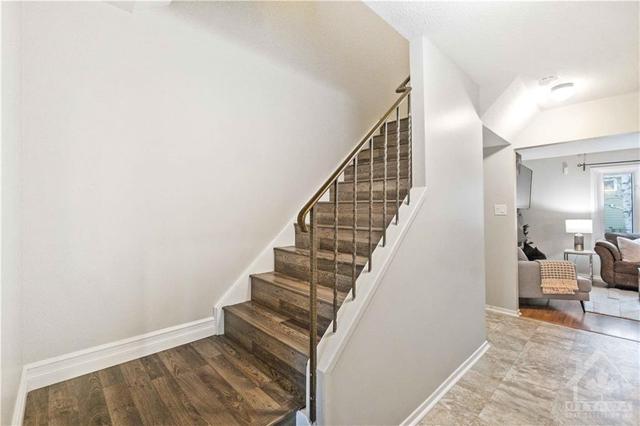 2437 Braeburn Place, Townhouse with 3 bedrooms, 2 bathrooms and 3 parking in Ottawa ON | Image 13