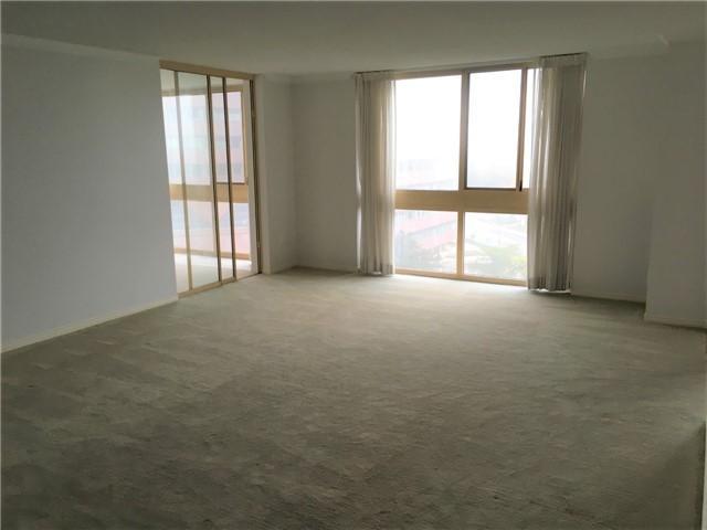 908 - 131 Beecroft Rd, Condo with 2 bedrooms, 2 bathrooms and 2 parking in Toronto ON | Image 2