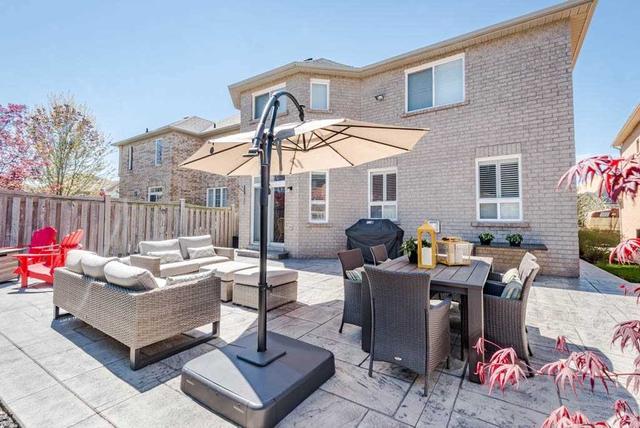2492 Whistling Springs Cres, House detached with 4 bedrooms, 5 bathrooms and 4 parking in Oakville ON | Image 26
