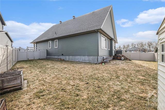 179 Station Trail, House detached with 3 bedrooms, 3 bathrooms and 4 parking in Russell ON | Image 28