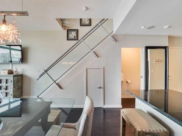922 - 388 Richmond St W, Condo with 2 bedrooms, 2 bathrooms and 0 parking in Toronto ON | Image 19