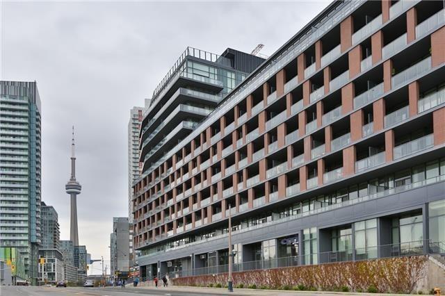 1002 - 169 Fort York Blvd, Condo with 2 bedrooms, 2 bathrooms and 1 parking in Toronto ON | Image 1