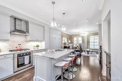 75 Pleasant Blvd, Townhouse with 2 bedrooms, 3 bathrooms and 2 parking in Toronto ON | Image 6