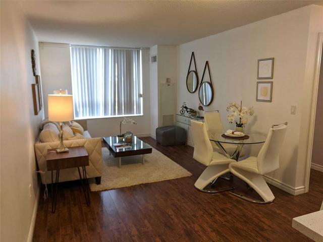 711 - 18 Sommerset Way, Condo with 1 bedrooms, 1 bathrooms and 1 parking in Toronto ON | Image 8