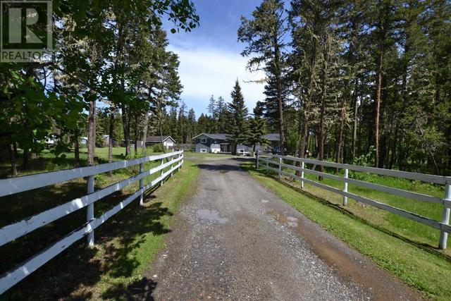 382 Pheasant Drive, House detached with 4 bedrooms, 3 bathrooms and null parking in Cariboo D BC | Card Image