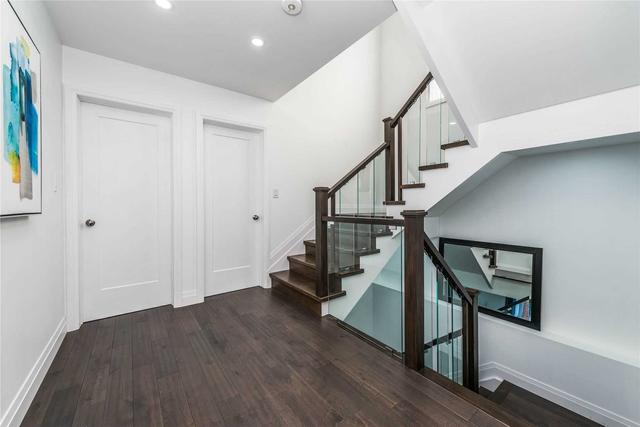 69 Manitoba St, House detached with 4 bedrooms, 4 bathrooms and 8 parking in Toronto ON | Image 4