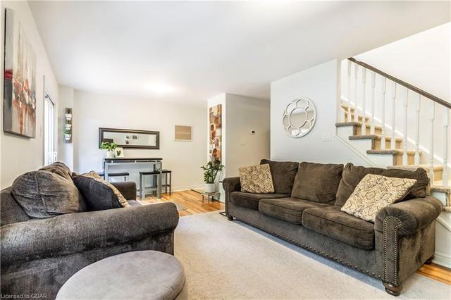 7 Valeriote Place, House detached with 3 bedrooms, 2 bathrooms and 5 parking in Guelph ON | Image 14