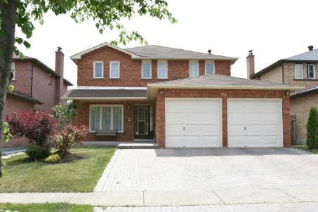 79 Red Oak Dr, House detached with 4 bedrooms, 4 bathrooms and 4 parking in Richmond Hill ON | Image 1