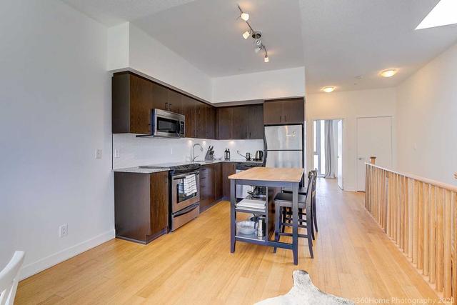 3 - 34 Boston Ave, Townhouse with 3 bedrooms, 2 bathrooms and 1 parking in Toronto ON | Image 20