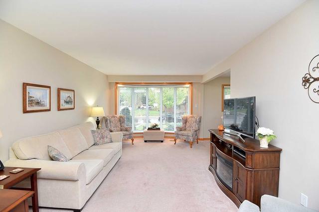 58 Nova Dr, House detached with 3 bedrooms, 2 bathrooms and 4 parking in Hamilton ON | Image 33