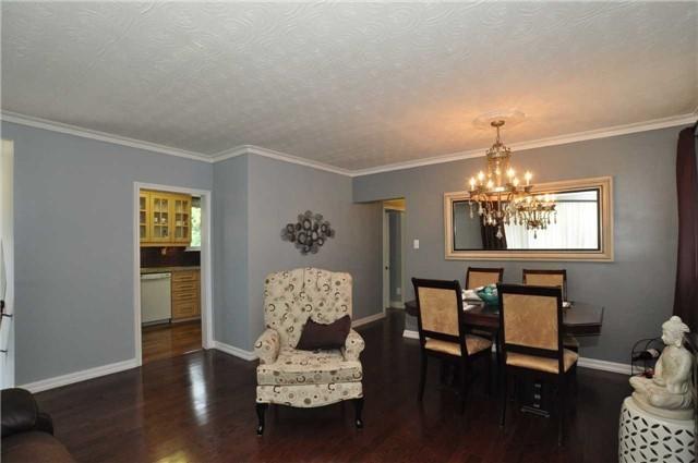 51 Tordale Cres, House detached with 3 bedrooms, 2 bathrooms and 8 parking in Toronto ON | Image 3