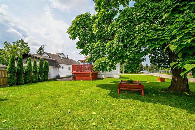 4084 Martin Avenue, House detached with 2 bedrooms, 1 bathrooms and null parking in Niagara Falls ON | Image 20