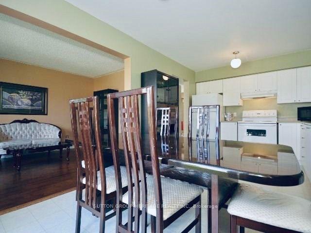 431 Drew St, House attached with 3 bedrooms, 3 bathrooms and 3 parking in Oshawa ON | Image 17