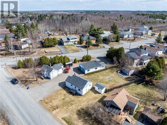 18 Moonlight Beach Road, House detached with 2 bedrooms, 1 bathrooms and null parking in Greater Sudbury ON | Image 23