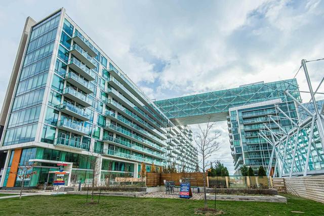 823 - 39 Queens Quay St E, Condo with 1 bedrooms, 1 bathrooms and 1 parking in Toronto ON | Image 1