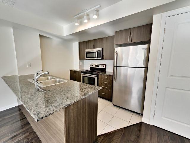 th210 - 16 Foundry Ave, Townhouse with 3 bedrooms, 2 bathrooms and 1 parking in Toronto ON | Image 6