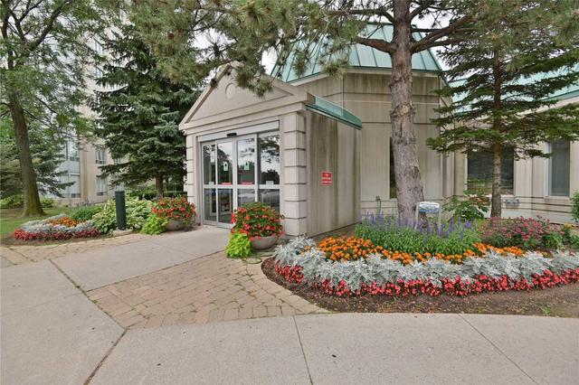 1011 - 2627 Mccowan Rd, Condo with 1 bedrooms, 1 bathrooms and 1 parking in Toronto ON | Image 2