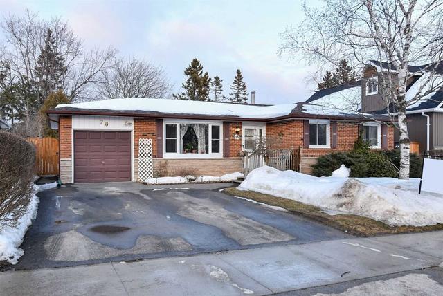 70 Maple Cres, House detached with 3 bedrooms, 2 bathrooms and 3 parking in Orangeville ON | Image 1