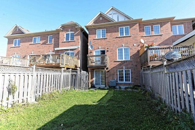6 Panama Pl E, House attached with 3 bedrooms, 4 bathrooms and 2 parking in Brampton ON | Image 32