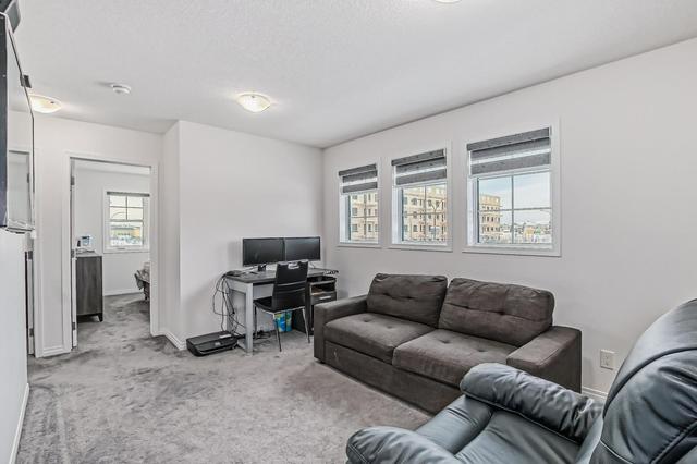268 Carrington Way Nw, Home with 3 bedrooms, 2 bathrooms and 2 parking in Calgary AB | Image 26