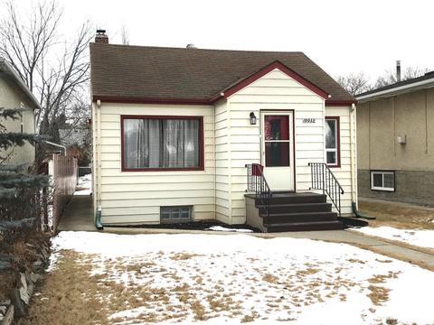 10932 74 St Nw, House detached with 2 bedrooms, 1 bathrooms and 4 parking in Edmonton AB | Card Image