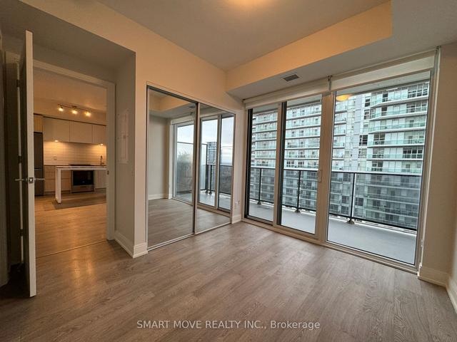 3707 - 70 Annie Craig Dr, Condo with 1 bedrooms, 2 bathrooms and 1 parking in Toronto ON | Image 8
