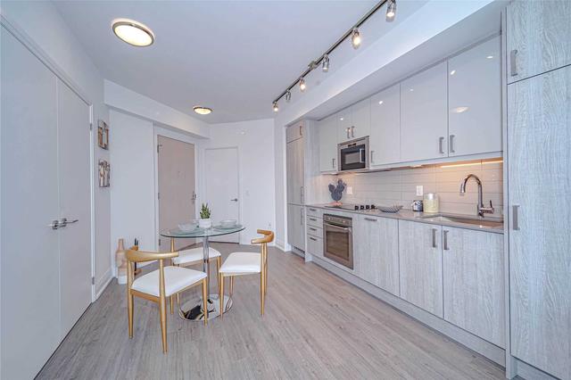 1603 - 77 Mutual St, Condo with 1 bedrooms, 1 bathrooms and 0 parking in Toronto ON | Image 6