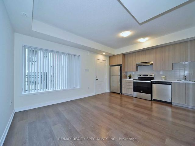 th-13 - 60 Orchid Place Dr, Townhouse with 1 bedrooms, 1 bathrooms and 0 parking in Toronto ON | Image 18