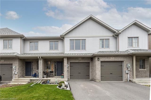 918 Blossom Street, House attached with 3 bedrooms, 2 bathrooms and 2 parking in Kingston ON | Image 2