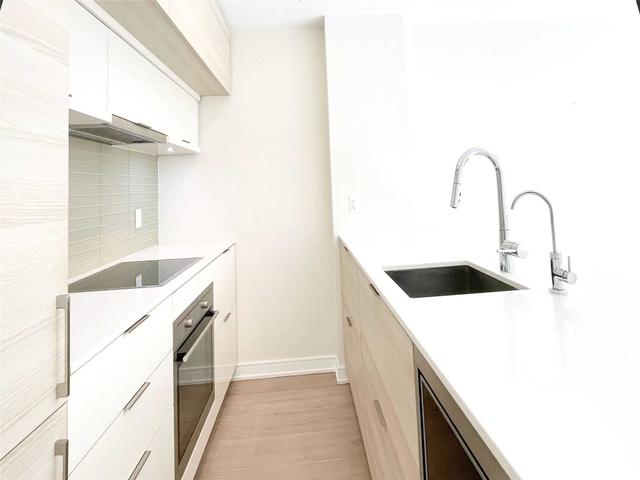 1001 - 88 Scott St, Condo with 1 bedrooms, 1 bathrooms and 0 parking in Toronto ON | Image 2