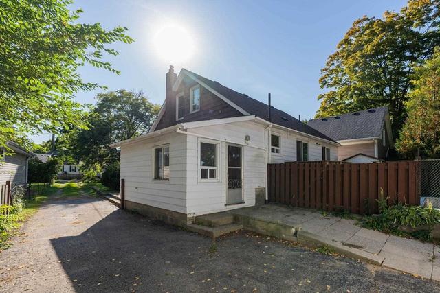 55 Fairwood Cres, House detached with 3 bedrooms, 2 bathrooms and 8 parking in Toronto ON | Image 28