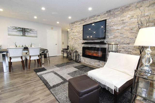 1204 - 301 Frances Ave, Condo with 3 bedrooms, 2 bathrooms and 1 parking in Hamilton ON | Image 10