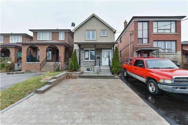 936 Jane St, House detached with 3 bedrooms, 3 bathrooms and 1 parking in Toronto ON | Image 3