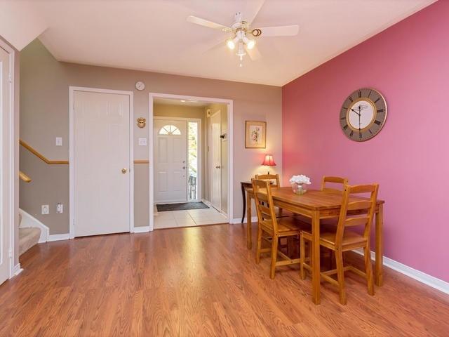 5 Beverly Lane, Townhouse with 3 bedrooms, 2 bathrooms and 1 parking in Halton Hills ON | Image 4