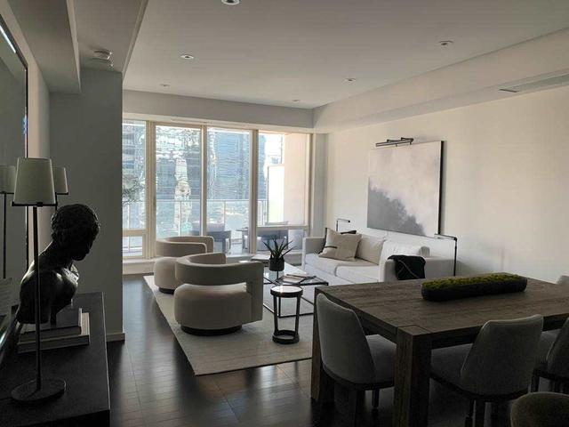 2107 - 180 University Ave, Condo with 2 bedrooms, 3 bathrooms and 1 parking in Toronto ON | Image 40