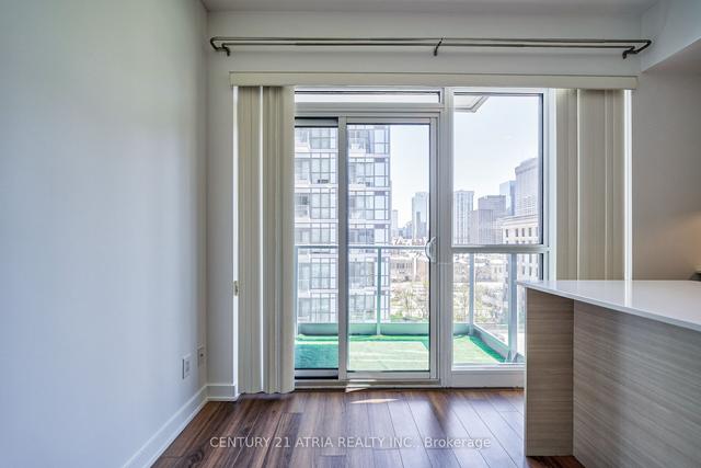 1003 - 210 Simcoe St, Condo with 1 bedrooms, 1 bathrooms and 0 parking in Toronto ON | Image 18