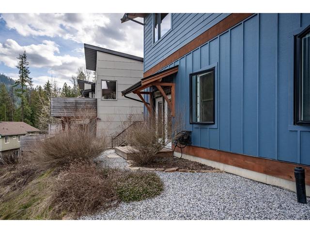 2430 Perrier Lane, House detached with 4 bedrooms, 3 bathrooms and 2 parking in Nelson BC | Image 66