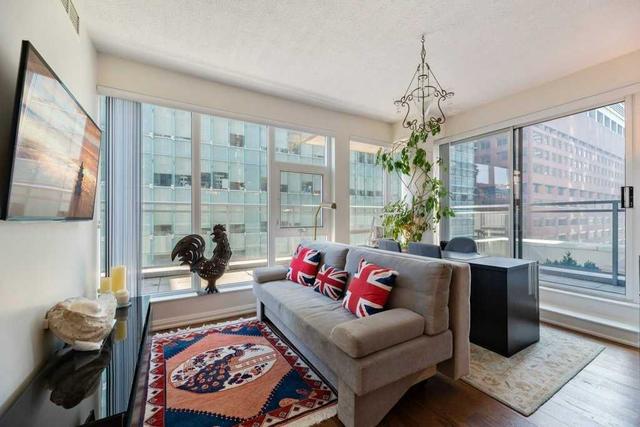 604 - 220 Victoria St, Condo with 2 bedrooms, 2 bathrooms and 1 parking in Toronto ON | Image 1