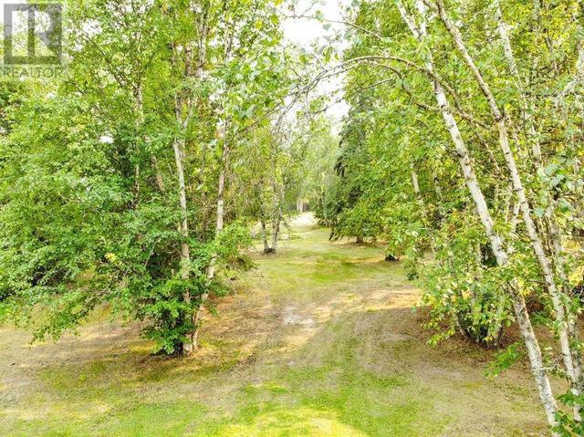 563 Marsh Road, House detached with 4 bedrooms, 2 bathrooms and null parking in Cariboo I BC | Image 6