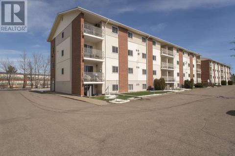 103 - 725 James St S, Condo with 2 bedrooms, 1 bathrooms and null parking in Thunder Bay ON | Card Image