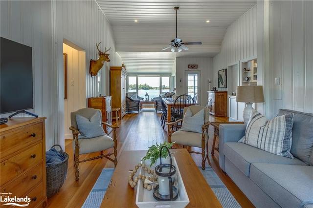 3584 Island 3420, House detached with 3 bedrooms, 1 bathrooms and null parking in Georgian Bay ON | Image 11