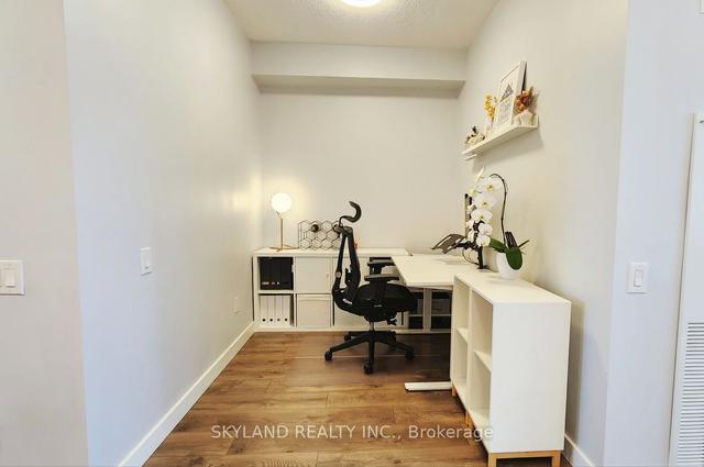 2808 - 29 Singer Crt, Condo with 1 bedrooms, 1 bathrooms and 1 parking in Toronto ON | Image 3