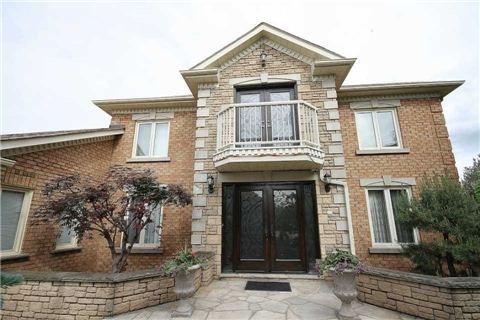 31 Kingsnorth Blvd, House detached with 4 bedrooms, 4 bathrooms and 6 parking in Vaughan ON | Image 2
