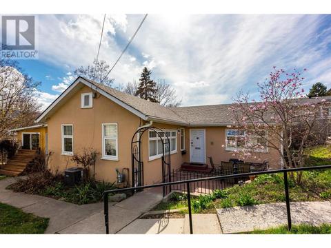 3904 32 Avenue, House detached with 4 bedrooms, 3 bathrooms and 4 parking in Vernon BC | Card Image