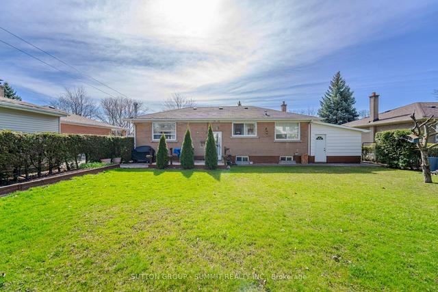 521 Wildwood Dr, House detached with 3 bedrooms, 2 bathrooms and 4 parking in Oakville ON | Image 33