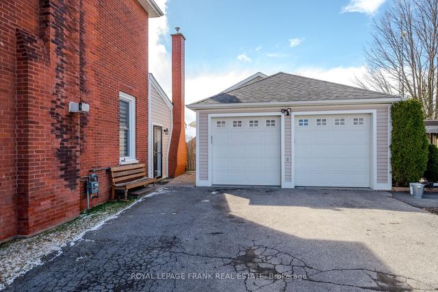 1141 High St, House detached with 3 bedrooms, 3 bathrooms and 10 parking in Peterborough ON | Image 31